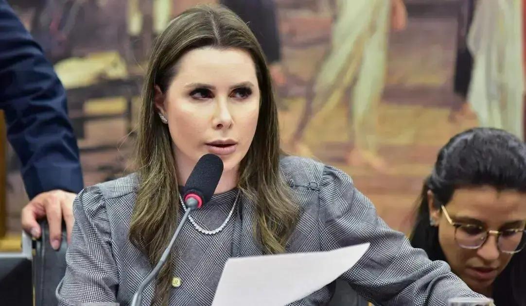 Carol De Toni exige explicações sobre irregularidades fiscais no governo Lula