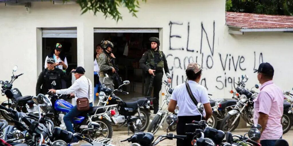 Conflito na Colômbia: 52 mil deslocados e desafios para a paz