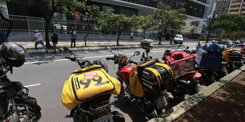 Decisão judicial em SP anula decreto que suspendia mototáxis na cidade