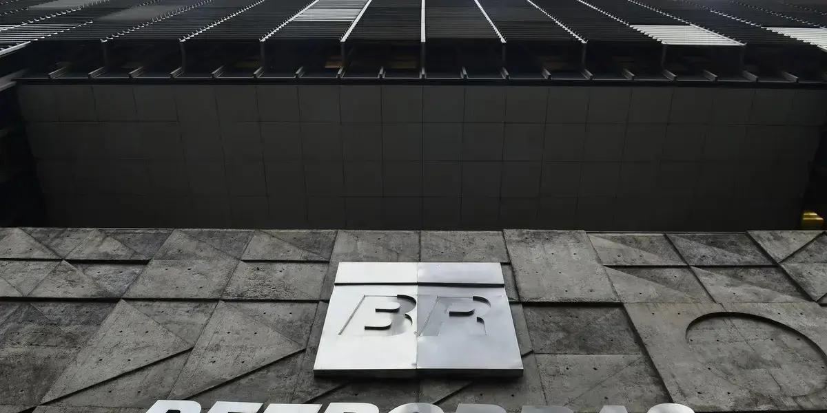 Petrobras tem lucro de R$ 36,6 bilhões em 2024, queda significativa em relação ao ano anterior