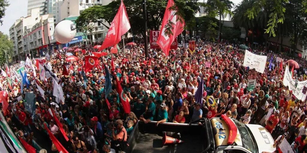 Atos realizados em várias cidades contra anistia a golpistas neste domingo