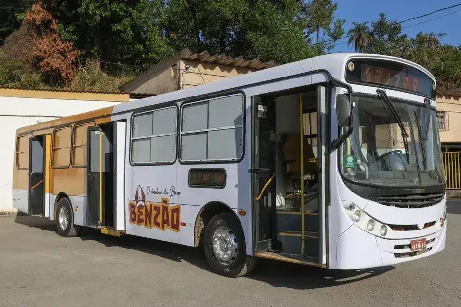 Benzão: Iniciativa Solidária Leva Atendimento a Moradores de Rua em BH