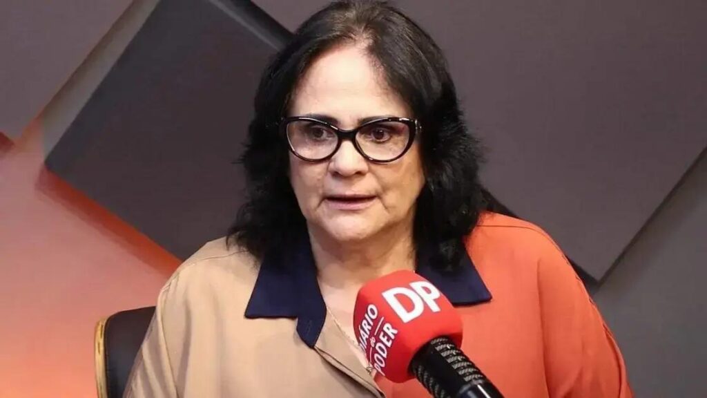 Damares Alves solicita ações urgentes no território Yanomami devido à malária e desnutrição