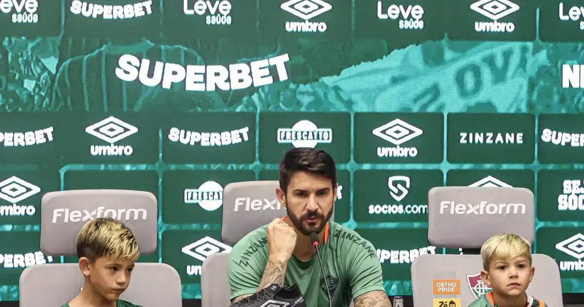 Everaldo é oficialmente apresentado no Fluminense: maior desafio da carreira