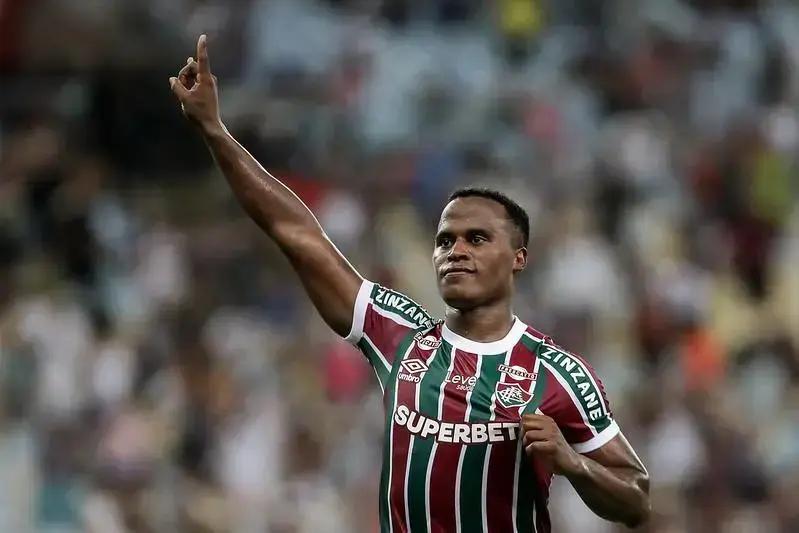 Fluminense avança à final do Carioca após goleada sobre Volta Redonda