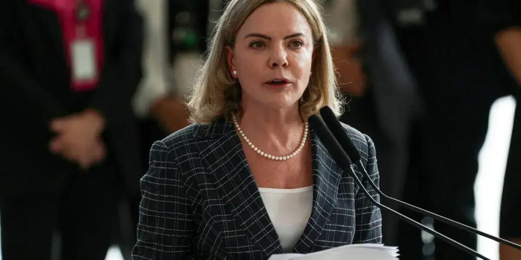 Gleisi Hoffmann se reúne com líderes do Congresso para articulação política