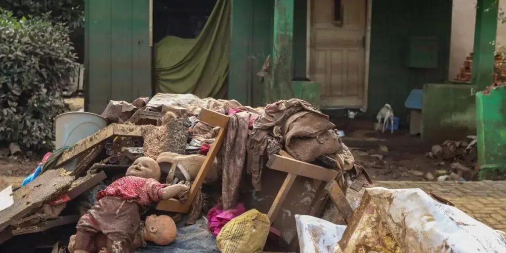 Governo do RS celebra milésimo contrato de moradias para vítimas de enchentes