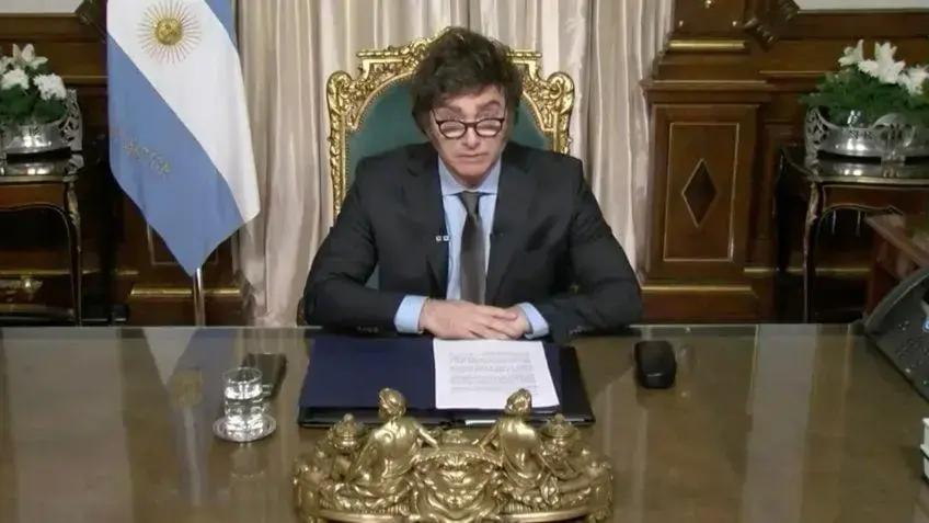 Javier Milei discursa no Congresso e promete novo acordo com o FMI
