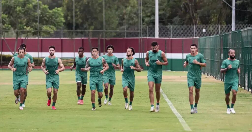 Mano Menezes pode alterar escalação do Fluminense na semifinal do Carioca