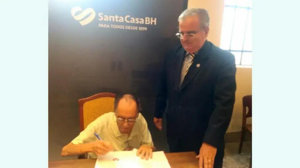 Manoel Hygino completa 95 anos e lança novos livros