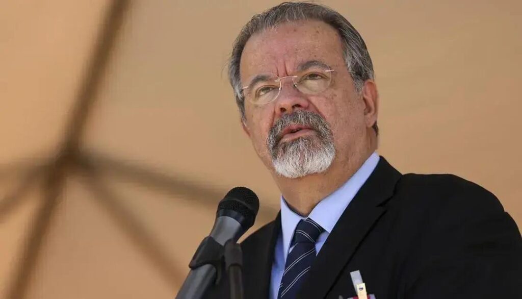 Minério como Moeda Geopolítica: Oportunidades e Desafios para o Brasil