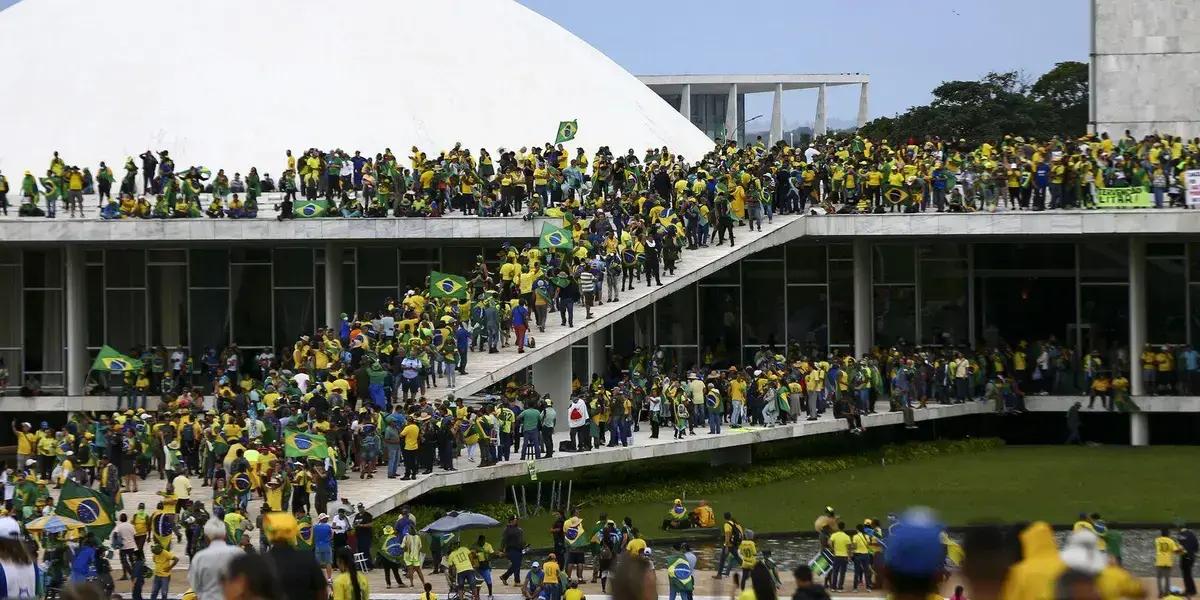 Moraes autoriza prisão domiciliar a condenado do 8/1 devido a câncer