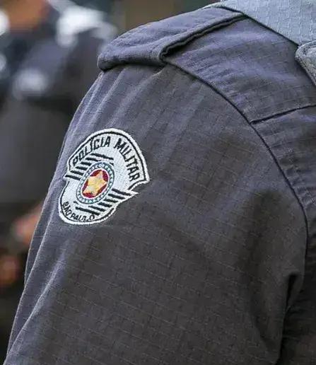 Mulher é detida após se passar por policial para evitar pagar passagem