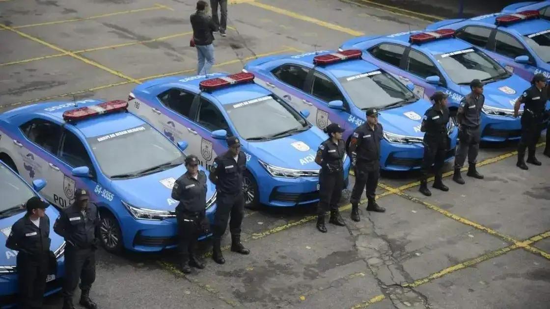 PM realiza prisão de mais de 400 pessoas e apreende facas no carnaval carioca