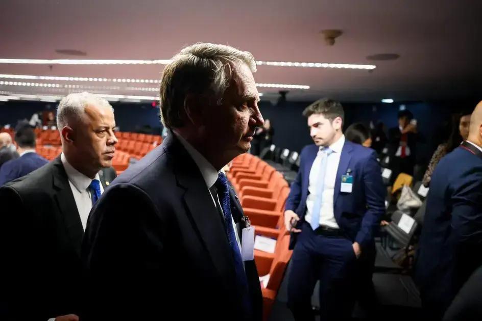 STF Retoma Julgamento de Denúncia Contra Jair Bolsonaro e Outros Acusados