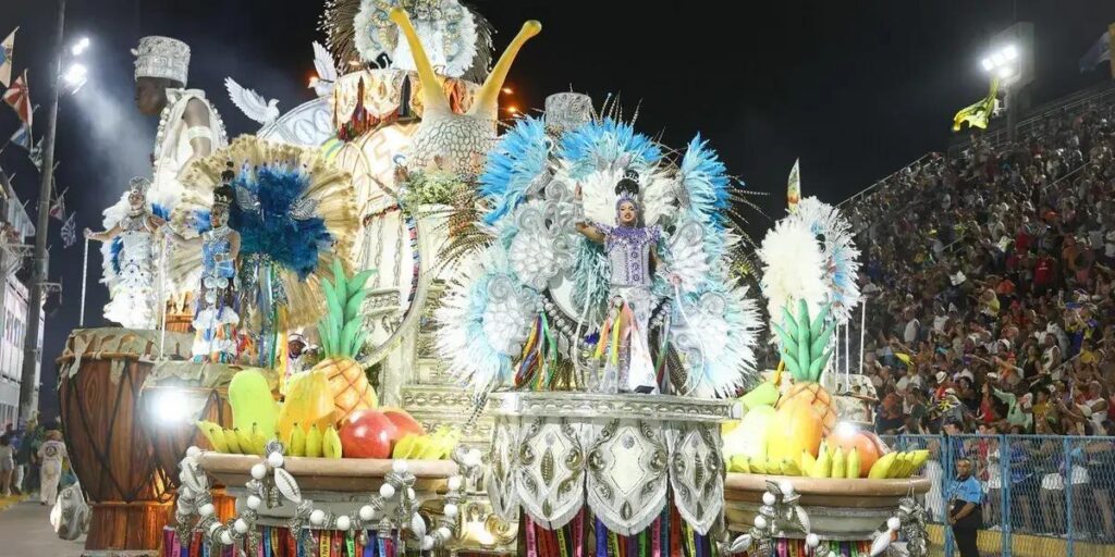 Tema Afro Predomina na Segunda Noite de Desfiles no Sambódromo do Rio
