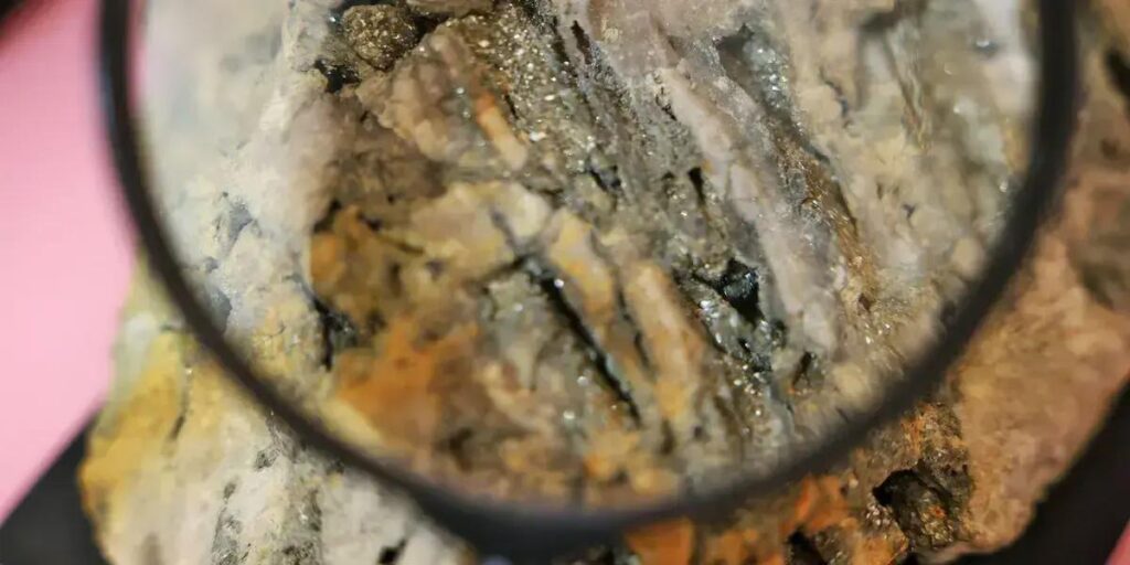 UFRRJ Lança Museu de Rochas e Minerais na Baixada Fluminense