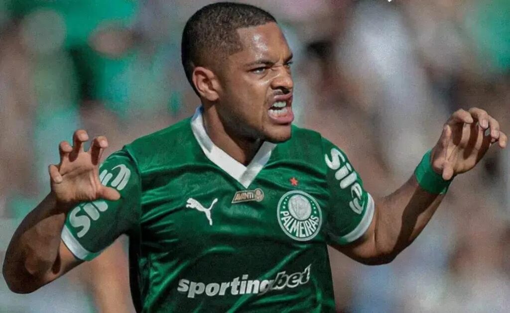 Vitor Roque é regularizado e pode estrear pelo Palmeiras no Paulista