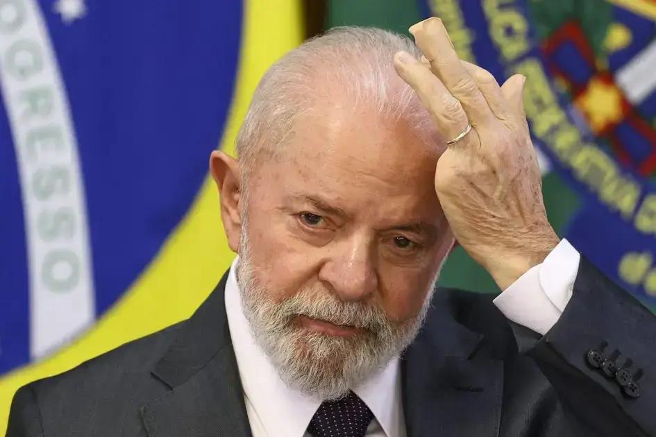 Aprovação de Lula sofre queda: desaprovação chega a 56% entre eleitores