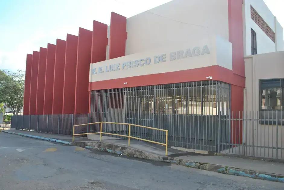 Escola Estadual Luiz Prisco de Braga coleta interesse em cursos técnicos