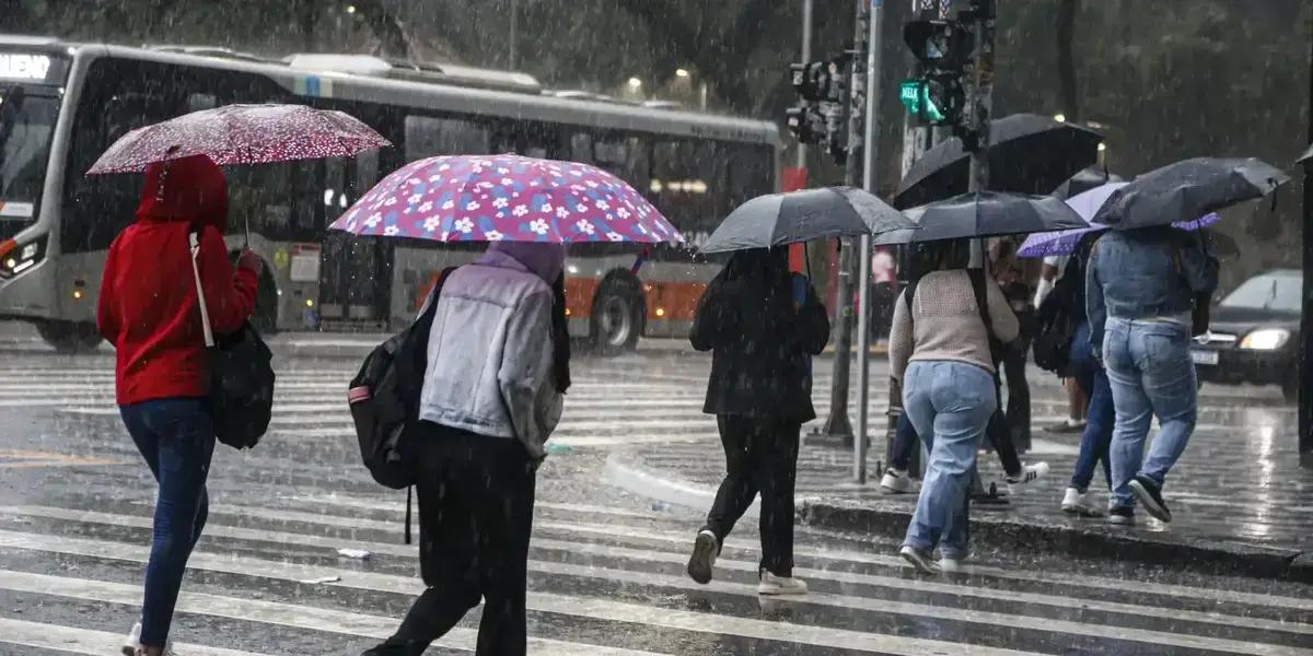 Feriado de Páscoa e Tiradentes traz chuvas intensas e frio no centro-sul