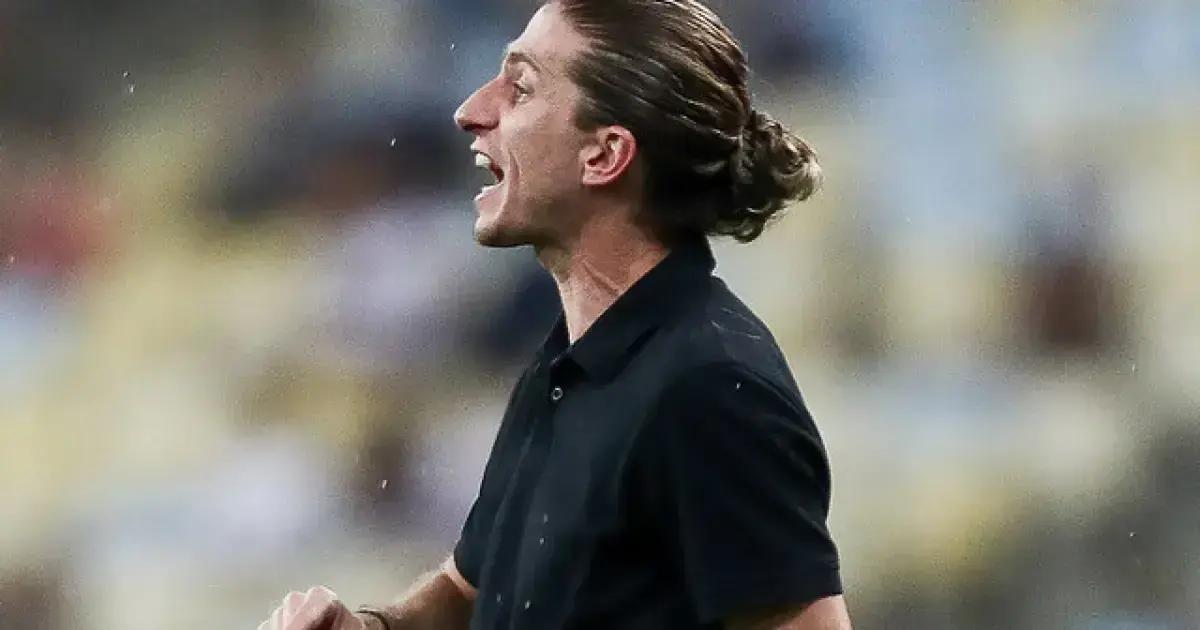 Filipe Luís destaca desempenho do Flamengo em empate contra o Vasco