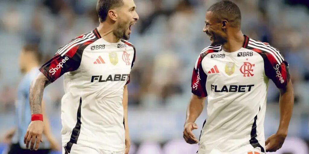 Flamengo brilha com Arrascaeta e vence Grêmio, assumindo liderança do Brasileiro