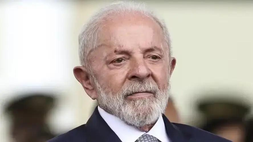 Lula enfrenta crises políticas, incluindo pressão do PDT no Congresso