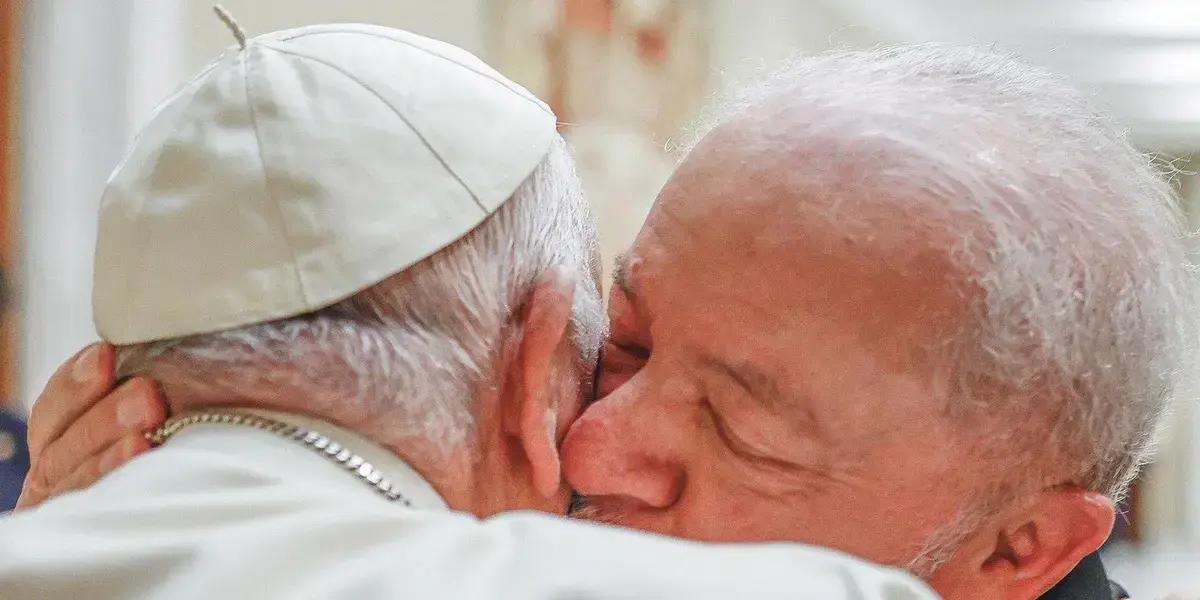 Lula homenageia Papa Francisco como símbolo de esperança e paz
