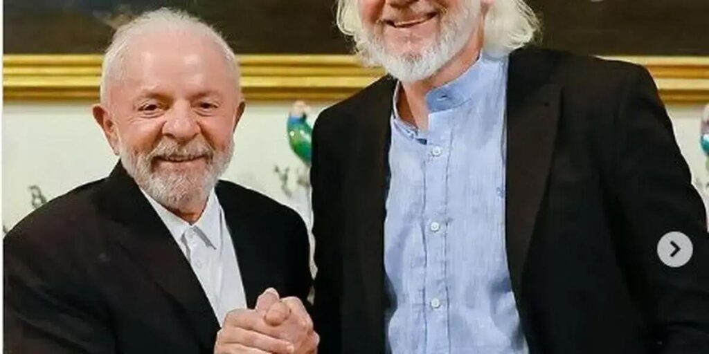 Lula se encontra com Julian Assange em Roma: liberdade de expressão em pauta