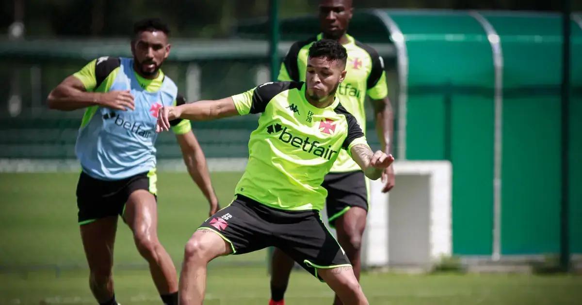 Mudanças nas escalações do Vasco para confronto com o Corinthians no Brasileiro