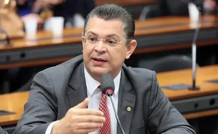 Pressão bolsonarista provoca movimentação para anistia dos presos de 8 de janeiro