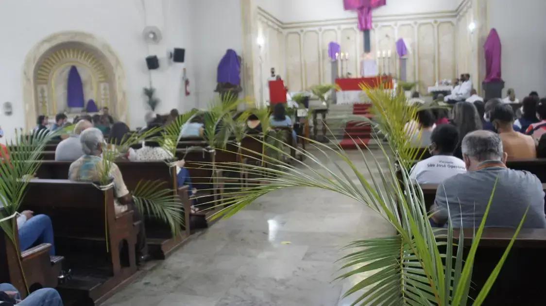 Programação Religiosa das Paróquias de Monlevade na Semana Santa de 2025