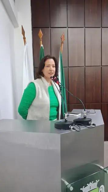 Secretária de Educação reconhece erro e libera Cartões do Estudante em João Monlevade