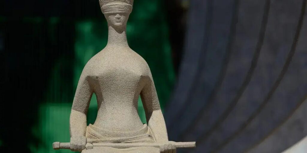 STF reinicia julgamento sobre revista vexatória em presídios