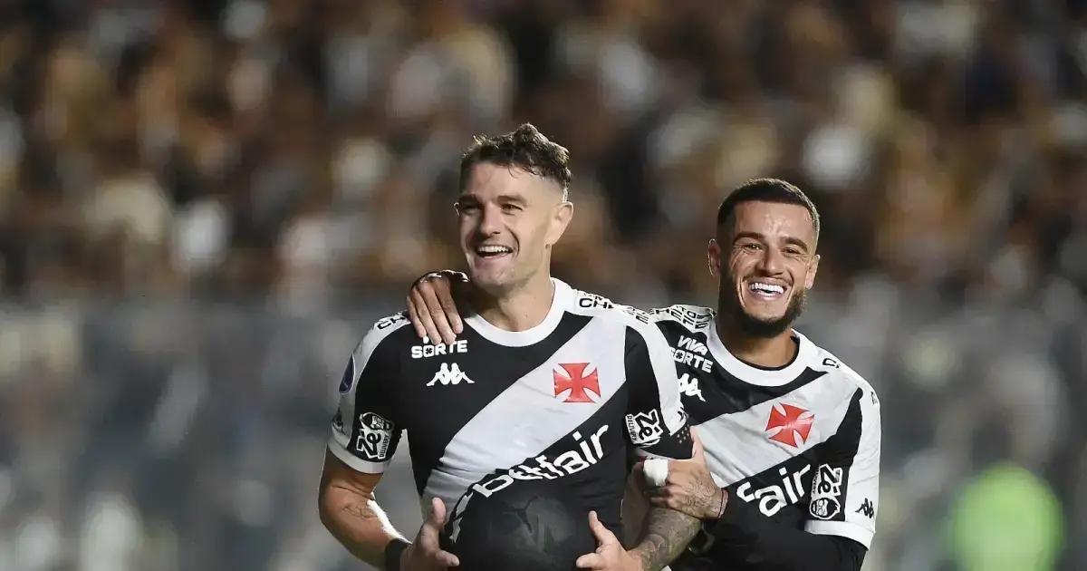 Vasco vence Puerto Cabello na Copa Sul-Americana, mas torcida protesta