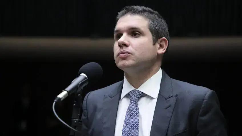 Aumento da Tensão entre os Poderes: Câmara Federal recorre ao STF