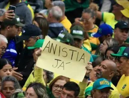 Bolsonaro convoca manifestação em Brasília, pedindo anistia em 7 de fevereiro