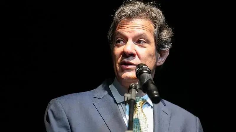 Carga Tributária no Brasil: Um Reflexo da Ineficiência Fiscal