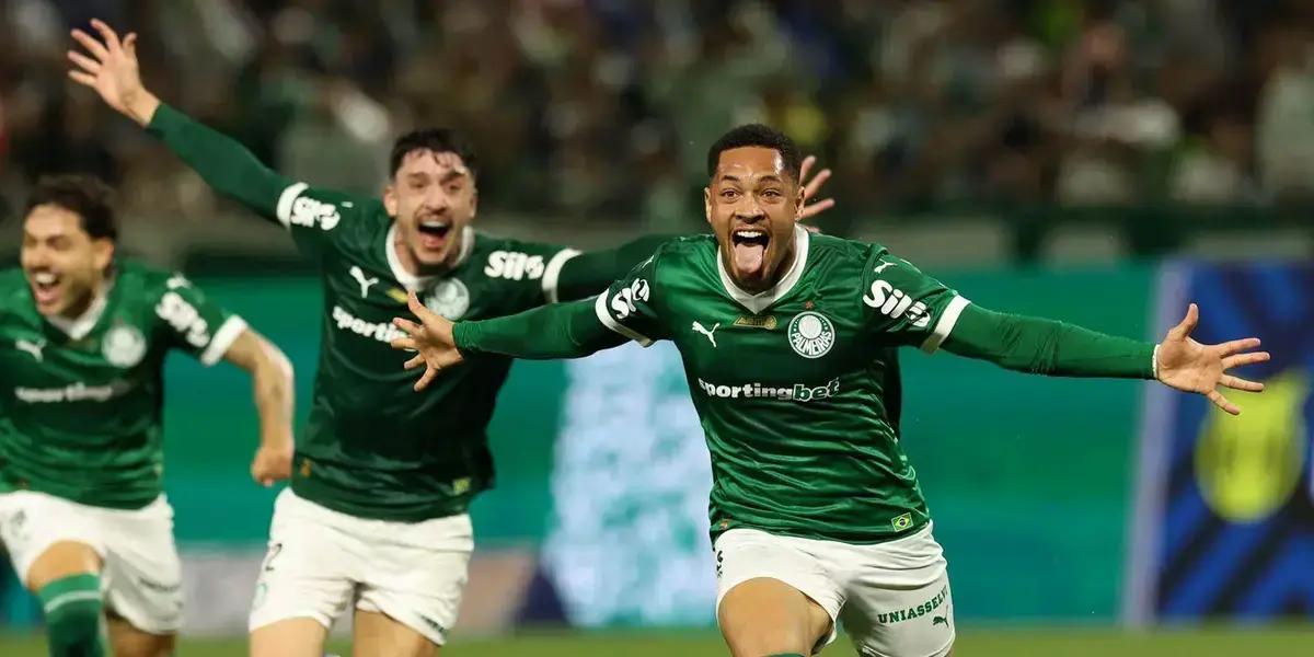 Gol de Vitor Roque garante vitória do Palmeiras e liderança na Série A
