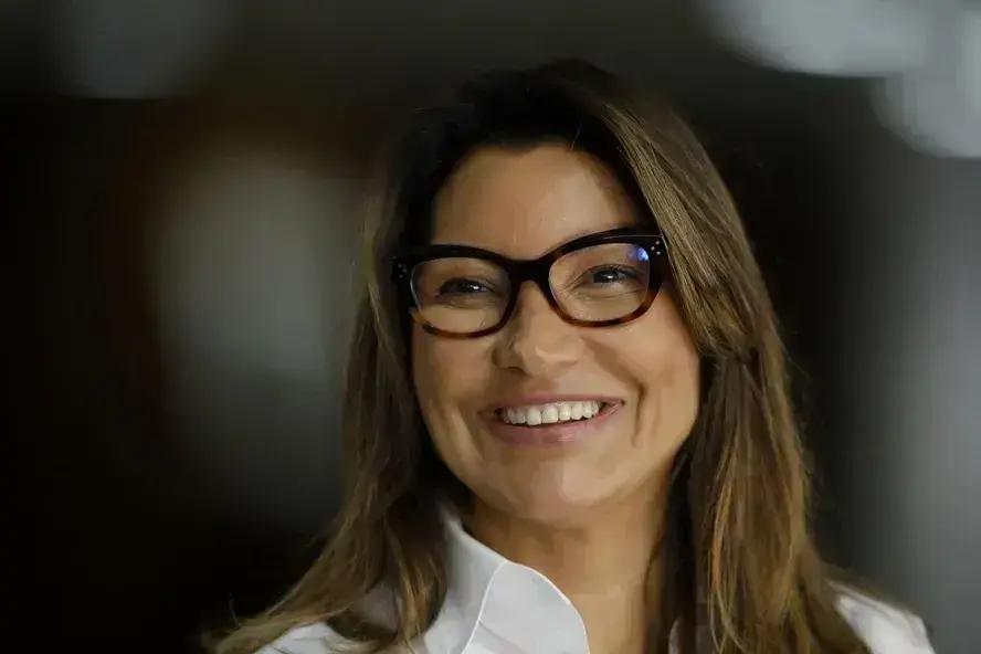 Justiça Federal concede prazo para governo responder sobre despesas de Janja