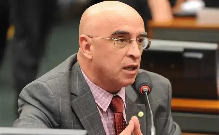 Líder do PDT critica governo Lula e pode deixar base aliada