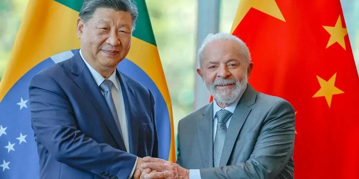 Lula viaja à China para firmar 16 acordos diversos e fortalecer laços comerciais