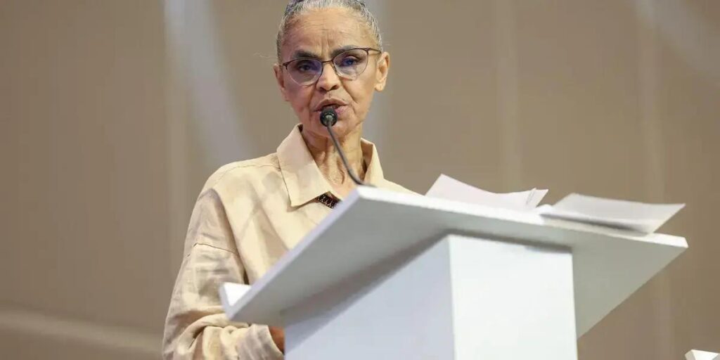 Marina Silva destaca importância da mobilização social em políticas ambientais