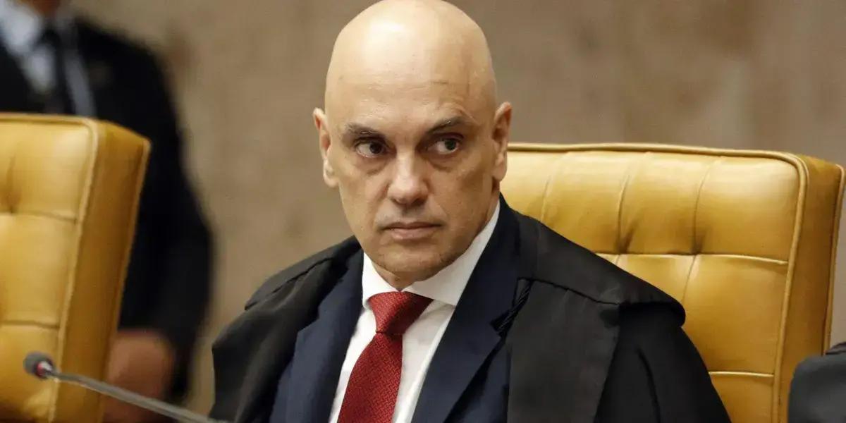 Ministro Moraes vota por suspensão parcial da ação contra Ramagem