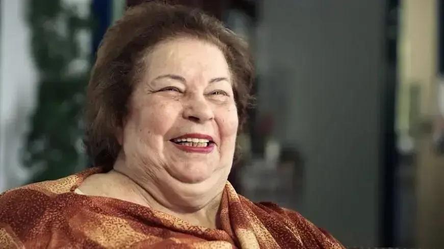 Nana Caymmi: A Voz que Transformou Silêncio em Melodia