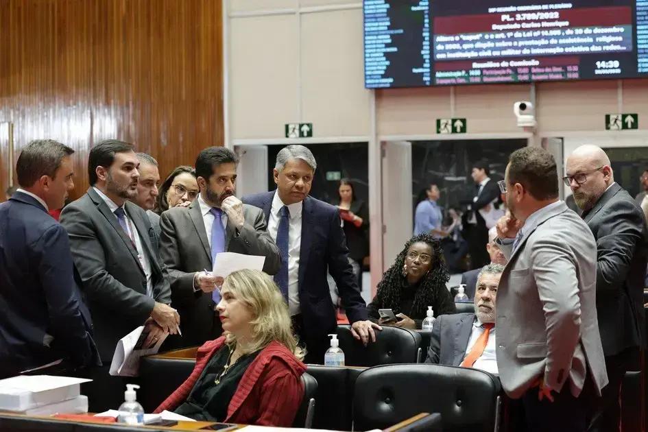 Nova lei em Minas Gerais permitirá acúmulo de bolsas para estudantes