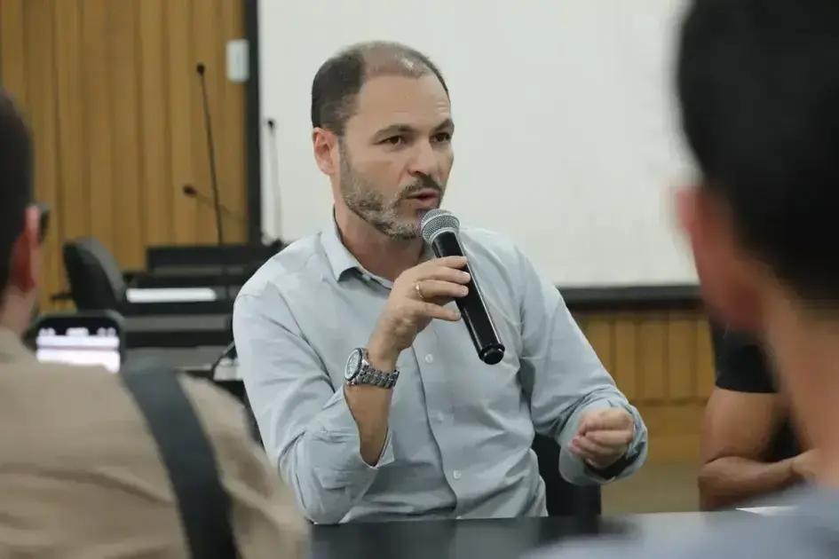 Câmara de Itabira debate projeto que proíbe procriação de pitbulls e rottweilers