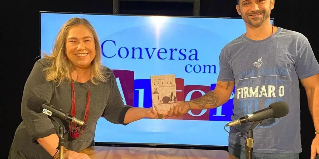 Entrevista com Luiz Rufino destaca seu novo livro no programa Conversa com o Autor