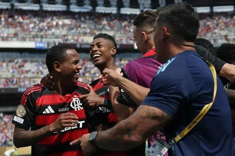Flamengo enfrenta Bayern em busca de vaga nas quartas do Mundial